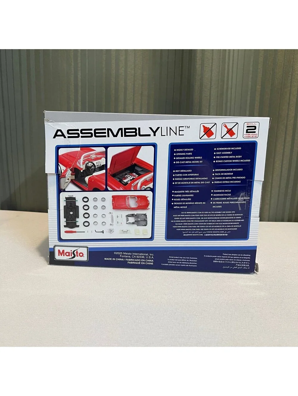 New - 1:24 1957 Chevrolet Corvette Maisto Assembly Line Die-Cast Metal Model Kit
